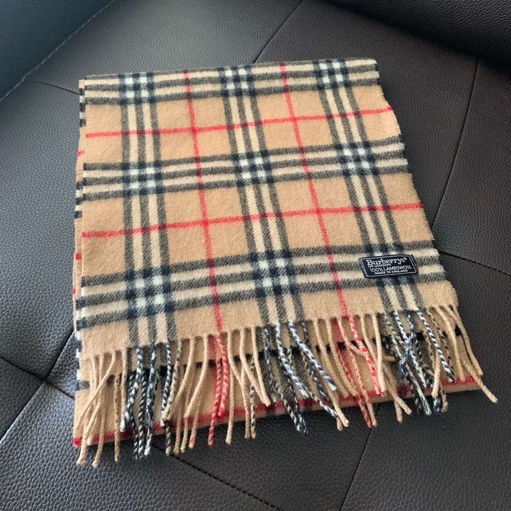 🧣Burberry lambwool scarf🧣